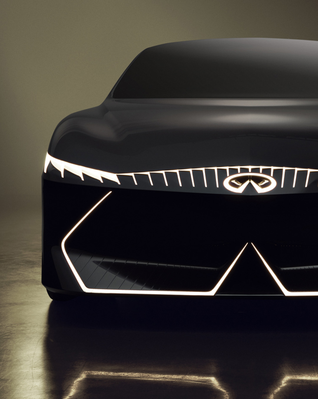 Front view of the INFINITI Vision Qe electric car